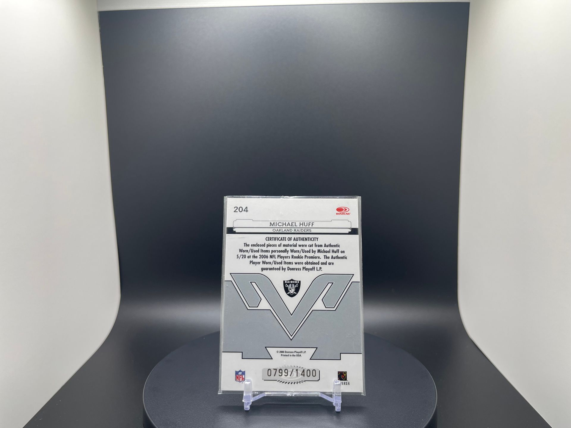 Michael Huff : 2006 Leaf Certified Materials : #204 : Freshman Fabric Rookie Patch [Player Worn]: 0799/1400