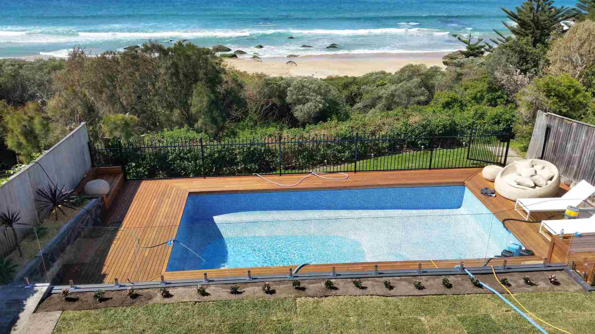 Rectangle swimming pools with liner replacement