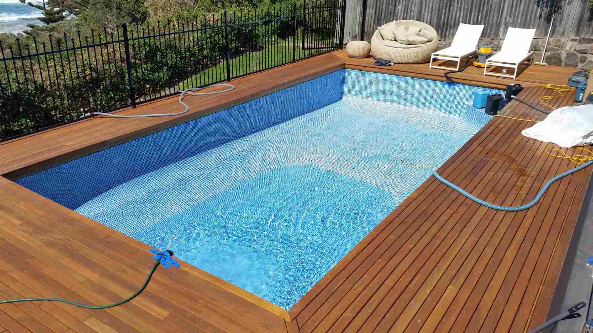 Natural looking pool liner
