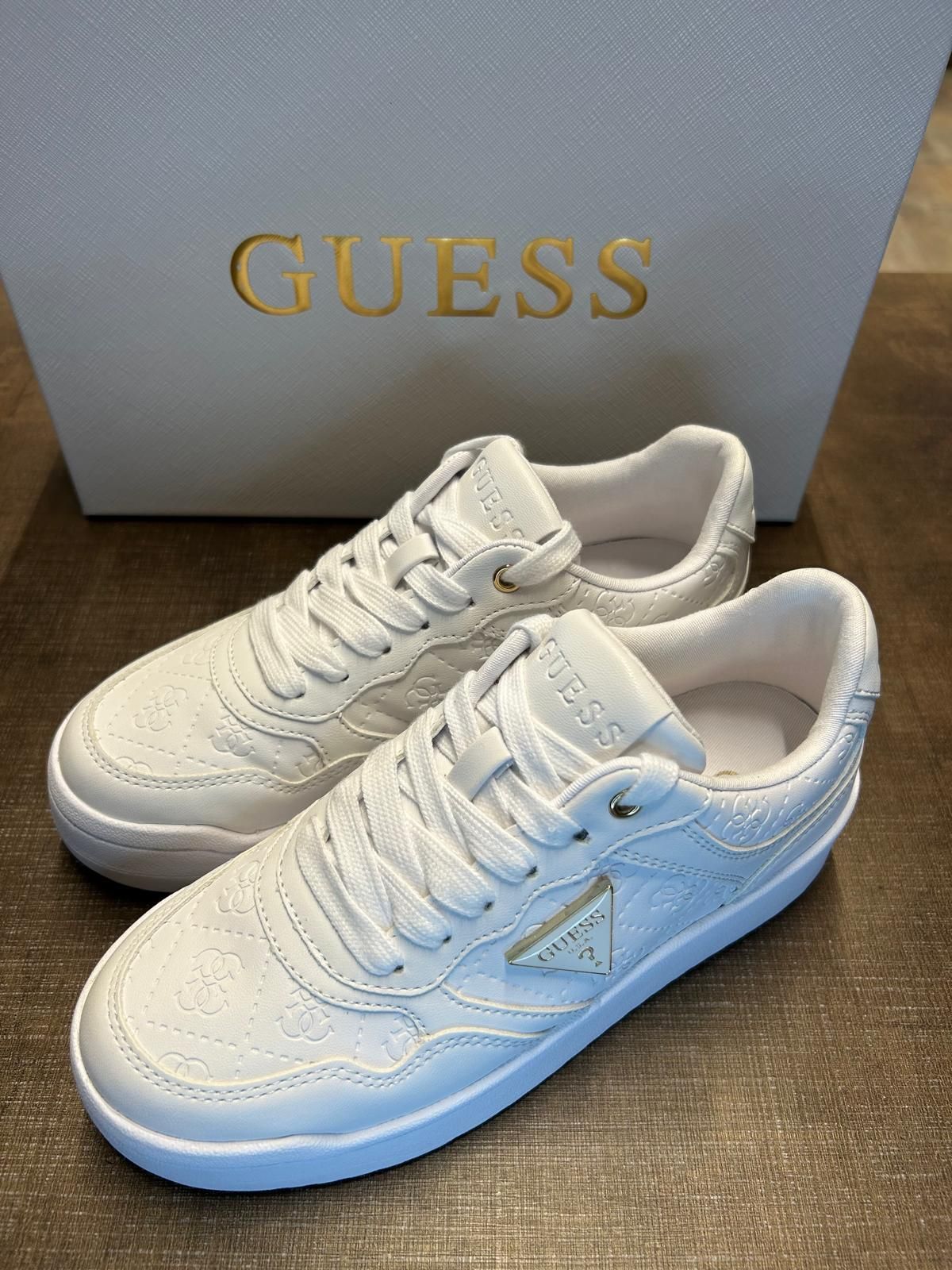 scarpe sneakers donna Padova Venezia Rovigo