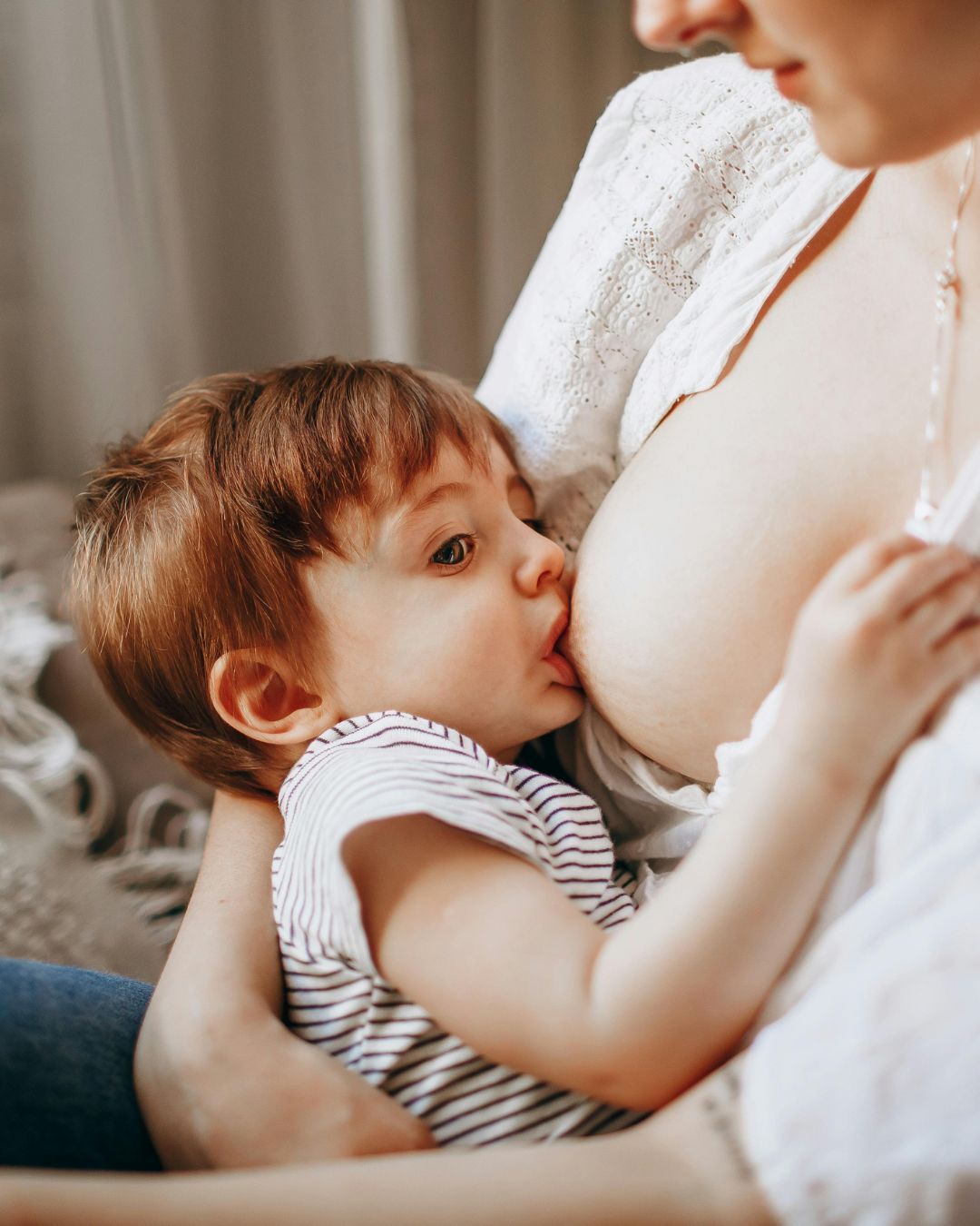 lactancia materna prolongada, qué es, beneficios y mitos para madres