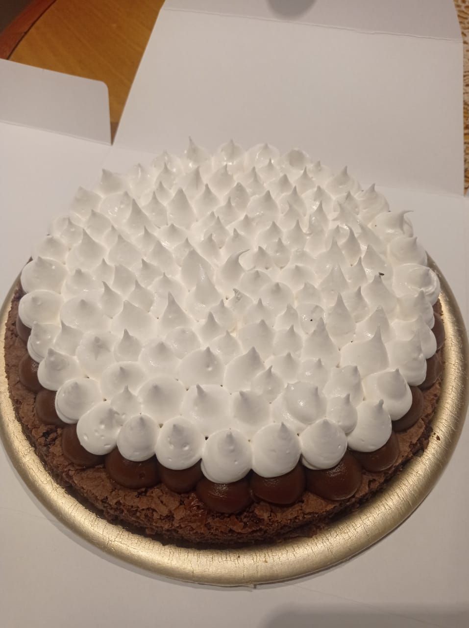 Brownie con dulce de leche y merengue italiano