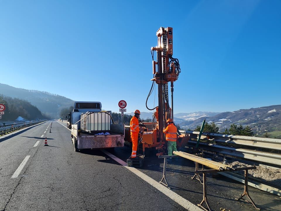 Sondaggi geologici geotecnici