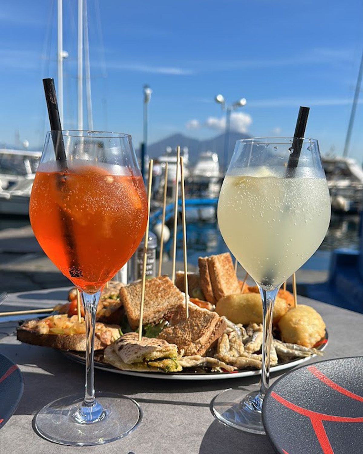 aperitivo fronte mare