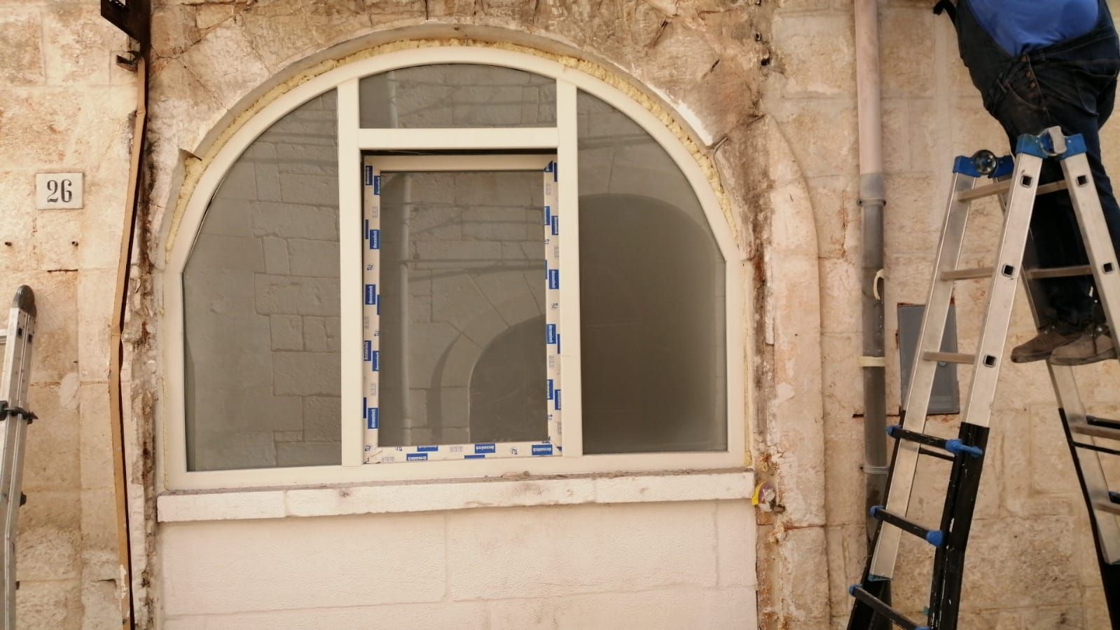 lavoro per serramento