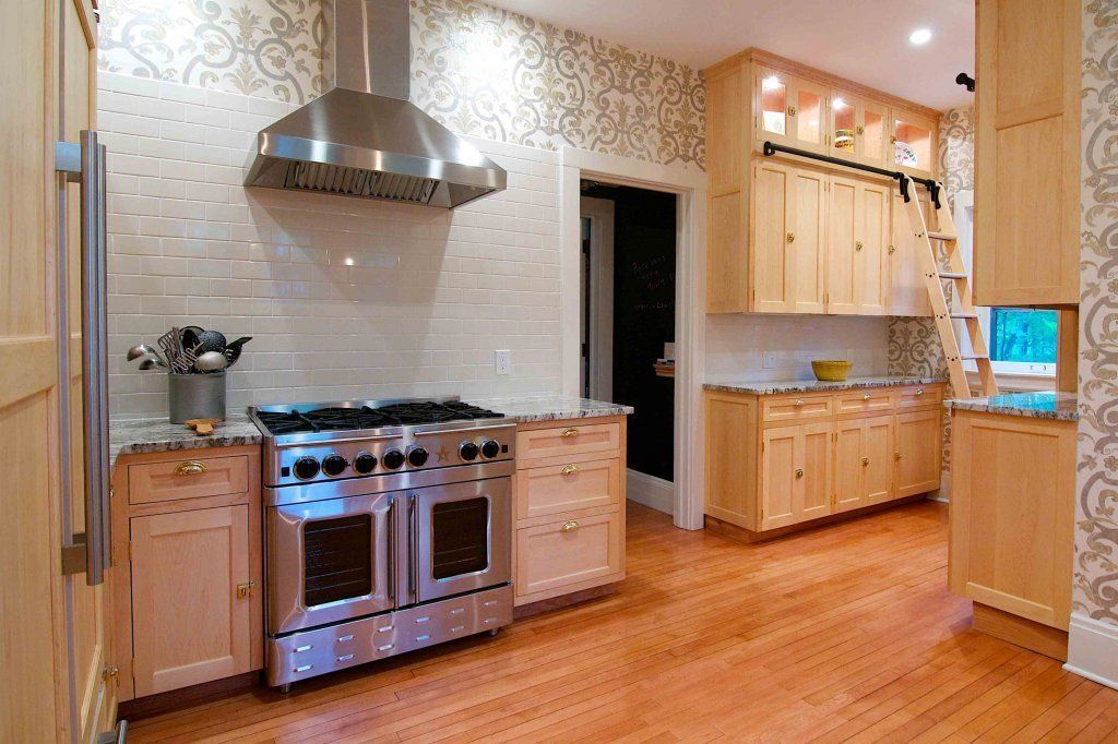 Beautiful Modern Kitchen — Cleveland, OH — Trademark Carpentry Service