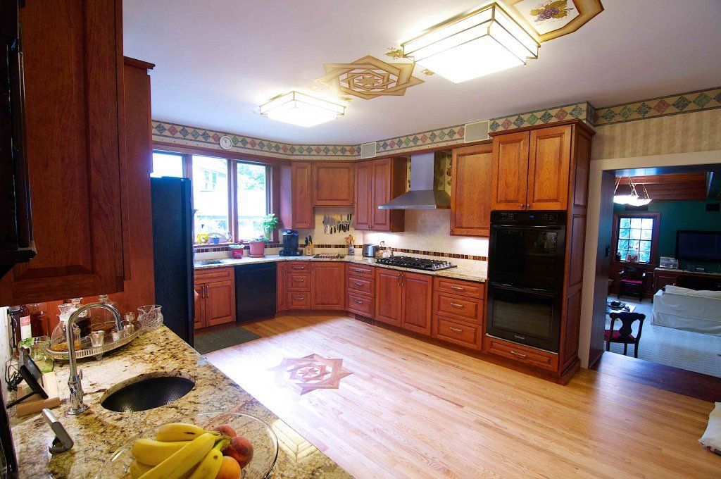 Kitchen Cabinets Door — Cleveland, OH — Trademark Carpentry Service