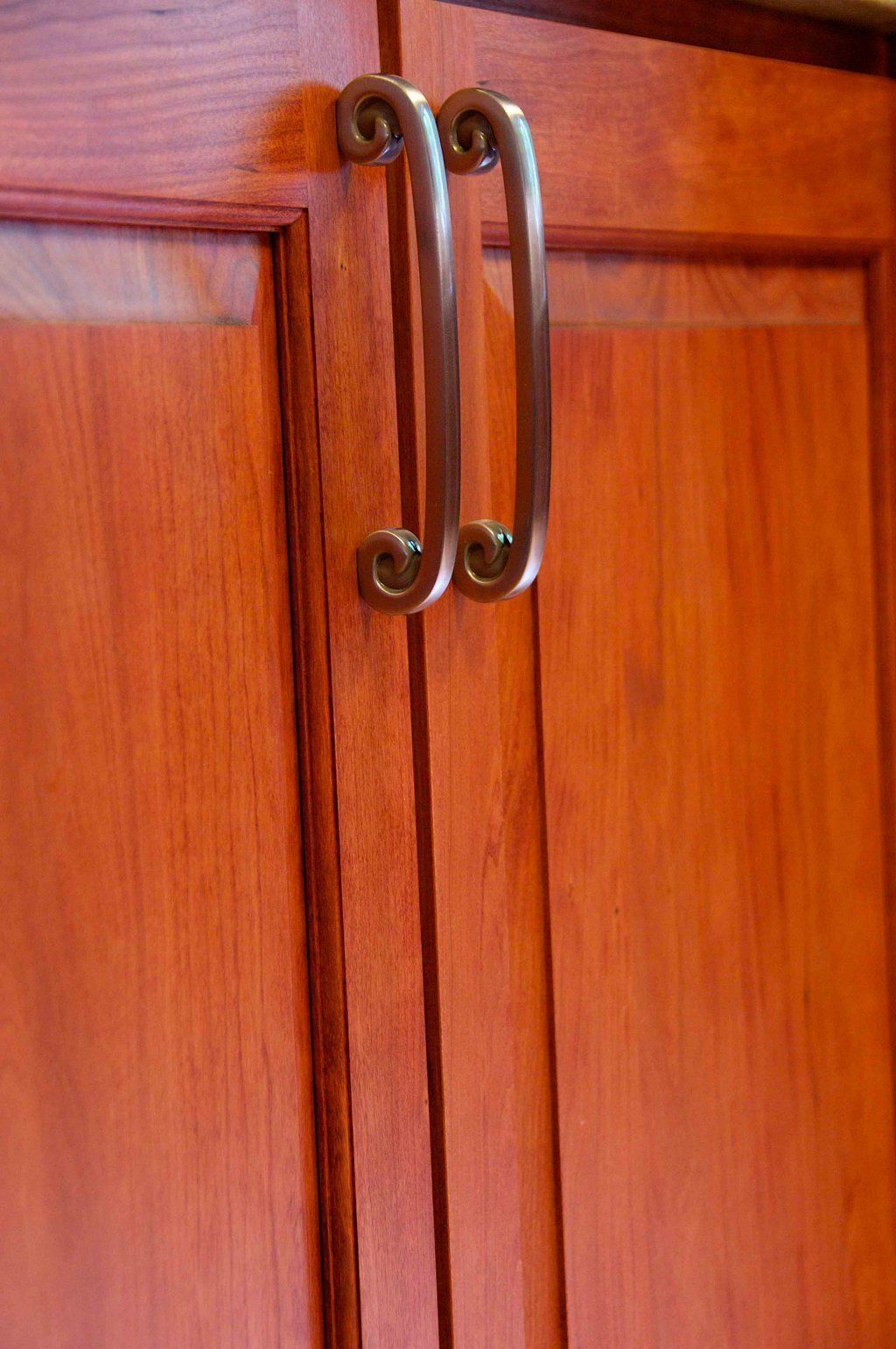 Contemporary Upscale Kitchen — Cleveland, OH — Trademark Carpentry Service