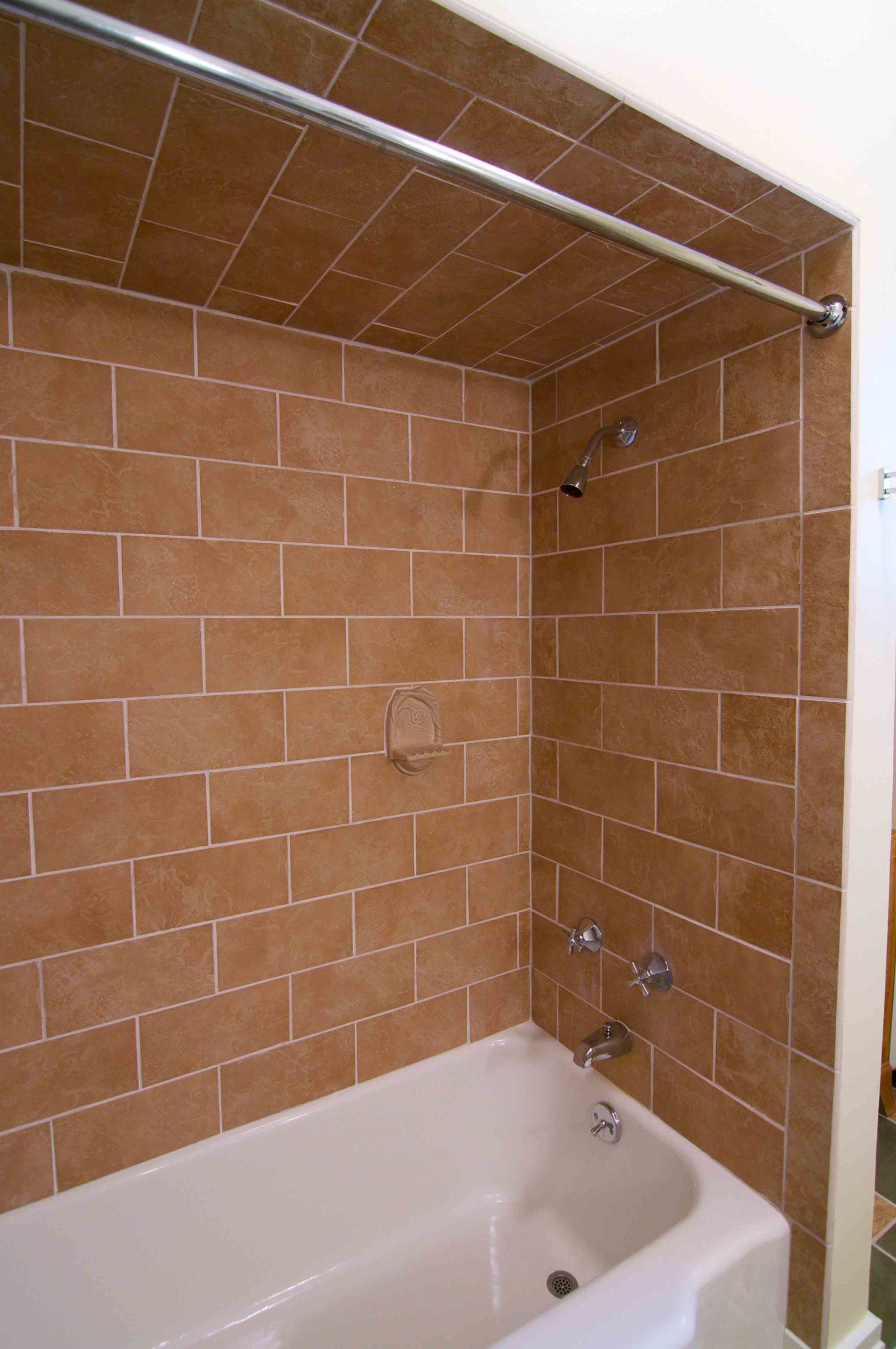 Bath Tub — Cleveland, OH — Trademark Carpentry Service