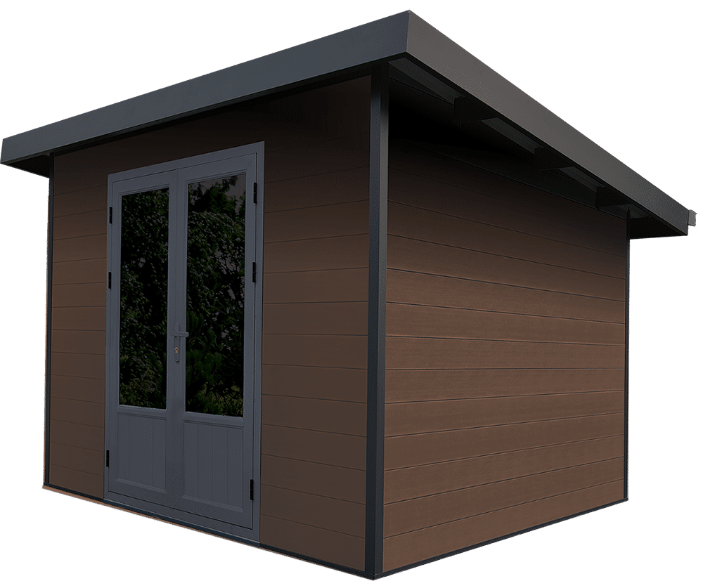 Un hangar marron avec un toit noir et des portes blanches