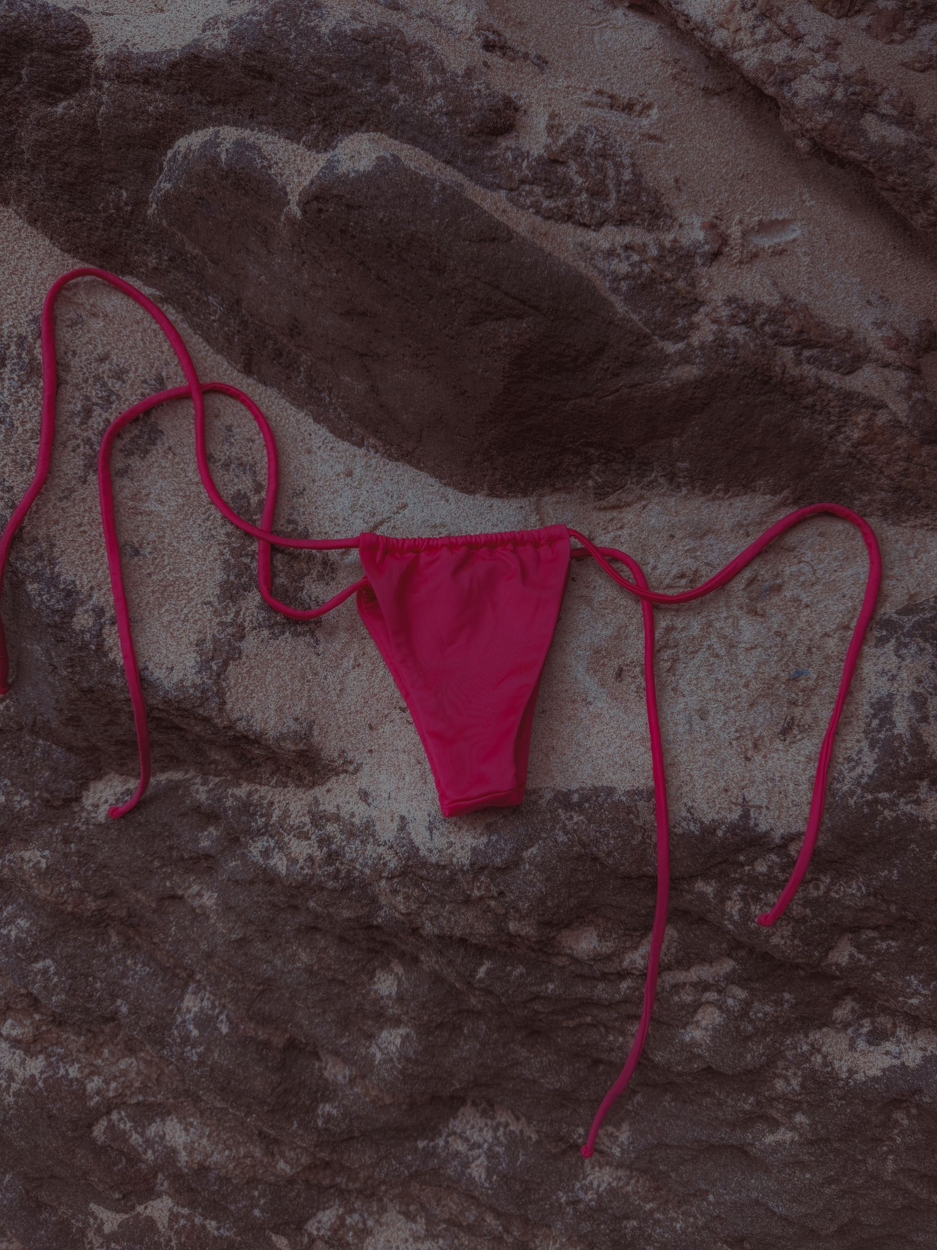 Calcinha Biquíni Cortininha Vermelha com Proteção UV50+ | Lasuti Biquini