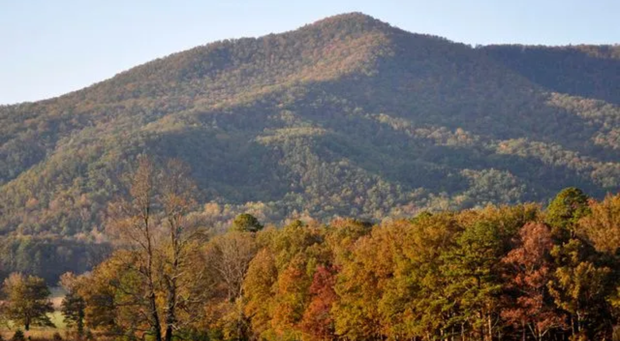 A large mountain in Piney Flats Tennessee