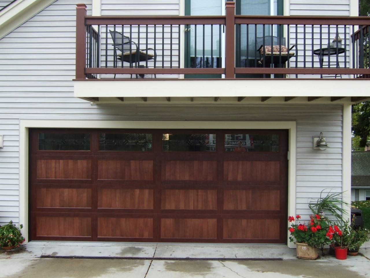 Cormetal S.A. puerta de madera