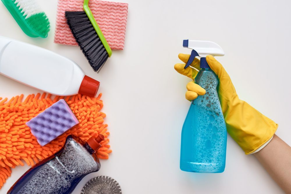 prodotti e strumenti per la pulizia