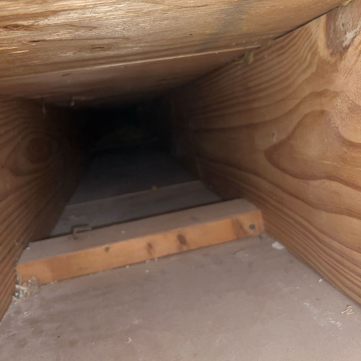 clean residential wood air duct
