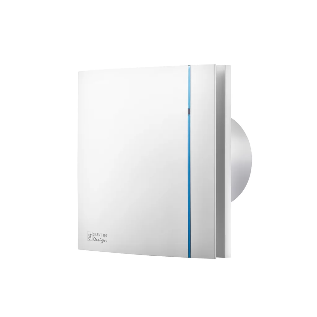 Un ventilador de techo blanco con una franja azul en el costado sobre un fondo blanco.