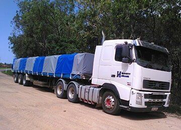 Velocity Haulage Gallery 17 — Gallery of prime movers in Deeragun, QLD