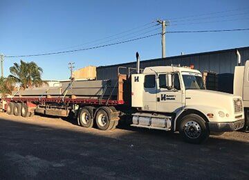 Velocity Haulage Gallery 18 — Gallery of prime movers in Deeragun, QLD