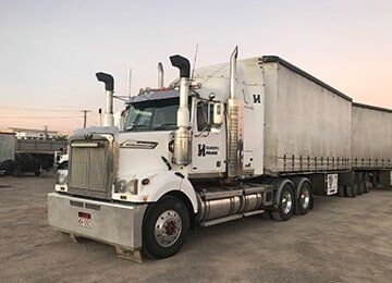 Velocity Haulage Gallery 6 — Gallery of prime movers in Deeragun, QLD