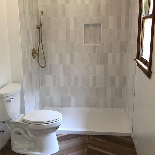 Meg Cheveron Bathroom