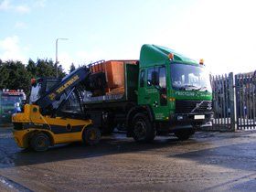 Commercial waste services - Bradford - Hector Moore Ltd - Skip service