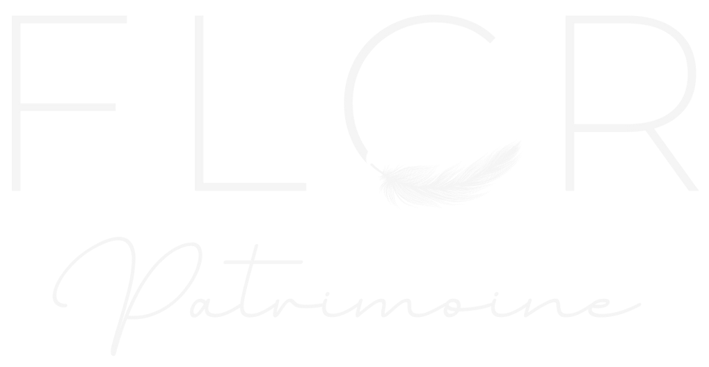 Logo FLCR Patrimoine avec un croissant de lune stylisé.