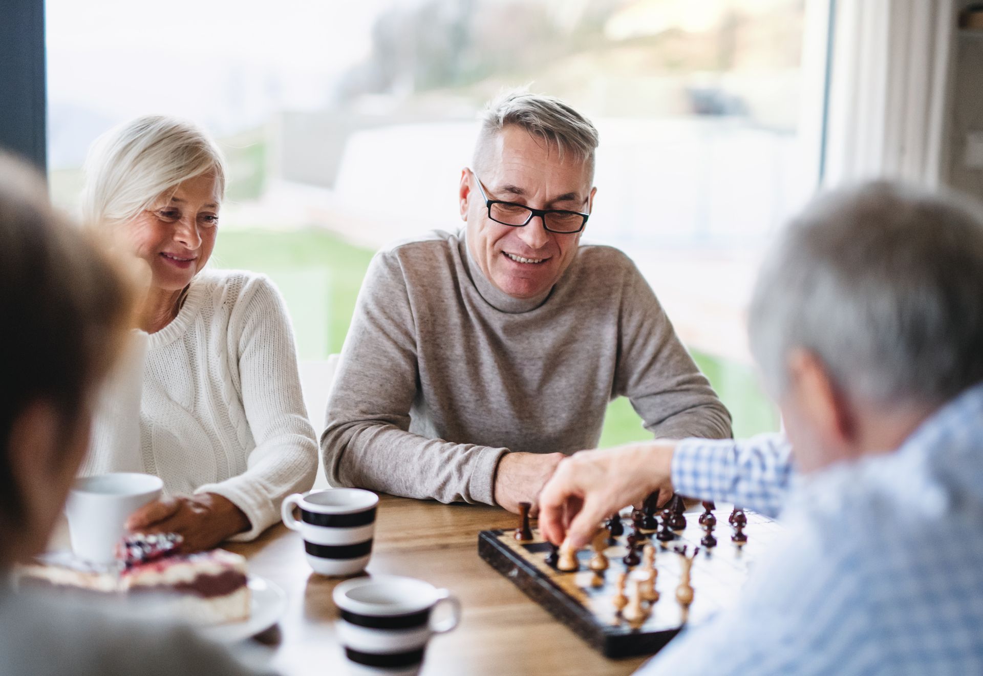 picture of people playing chess