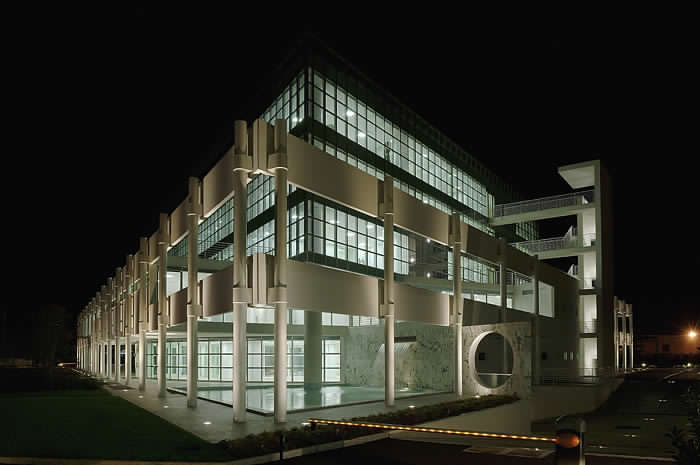 grande struttura illuminazione