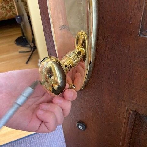 Removing Door Knob
