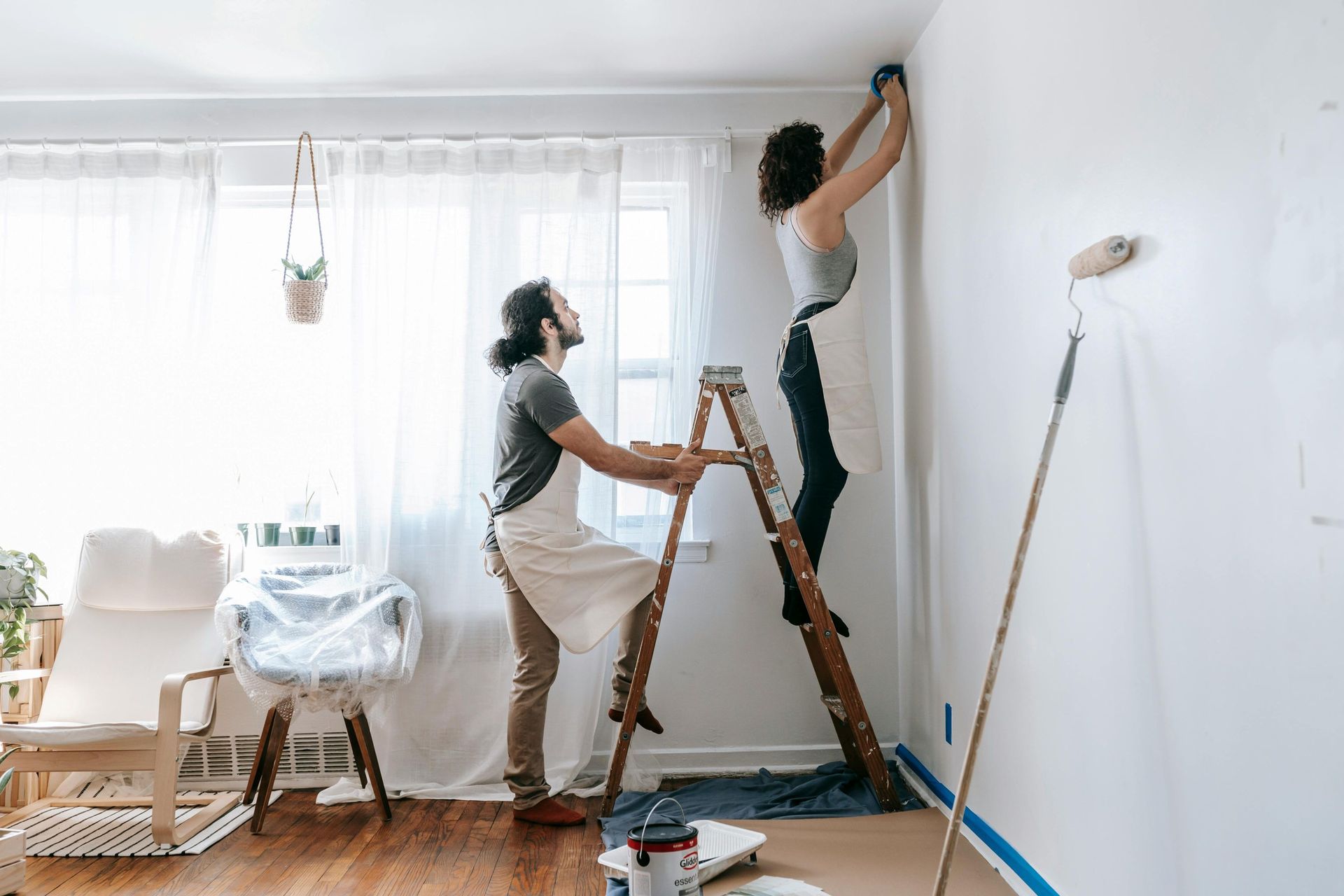 couple doing home renovation