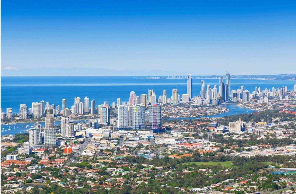 Gold Coast suburbs: LM Edge brokers help homebuyers secure loans for homes near top schools.