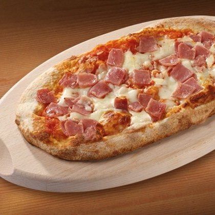 pizza with ham