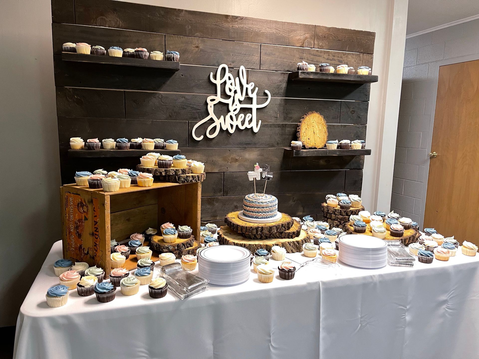 Cupcake display with 