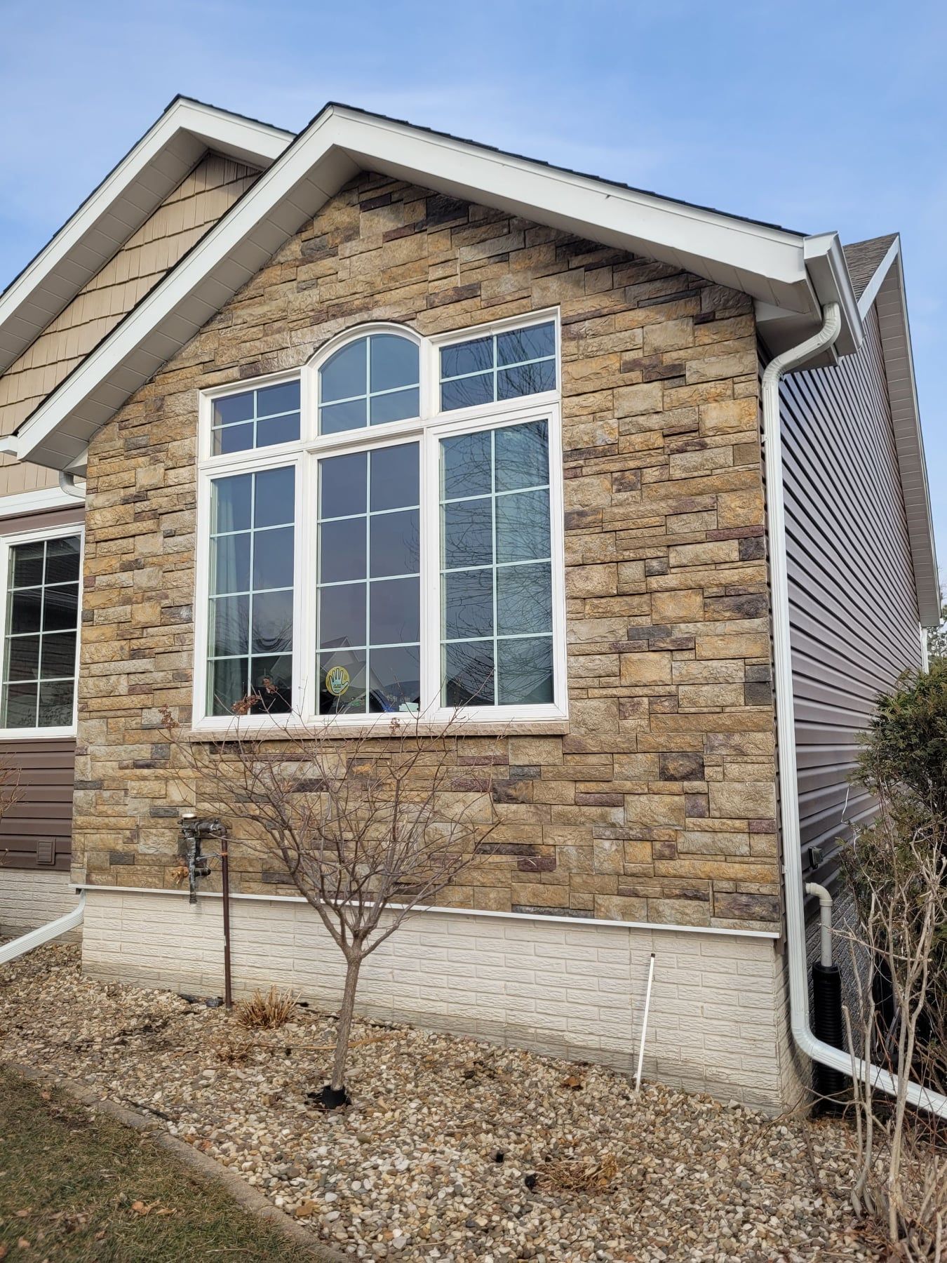 House Windows — Tipton, IA — Meeks Construction Inc.