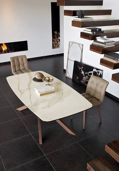 tavolo in ambiente moderno