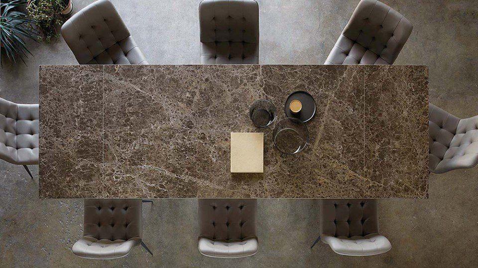 tavolo e sedie dall'alto