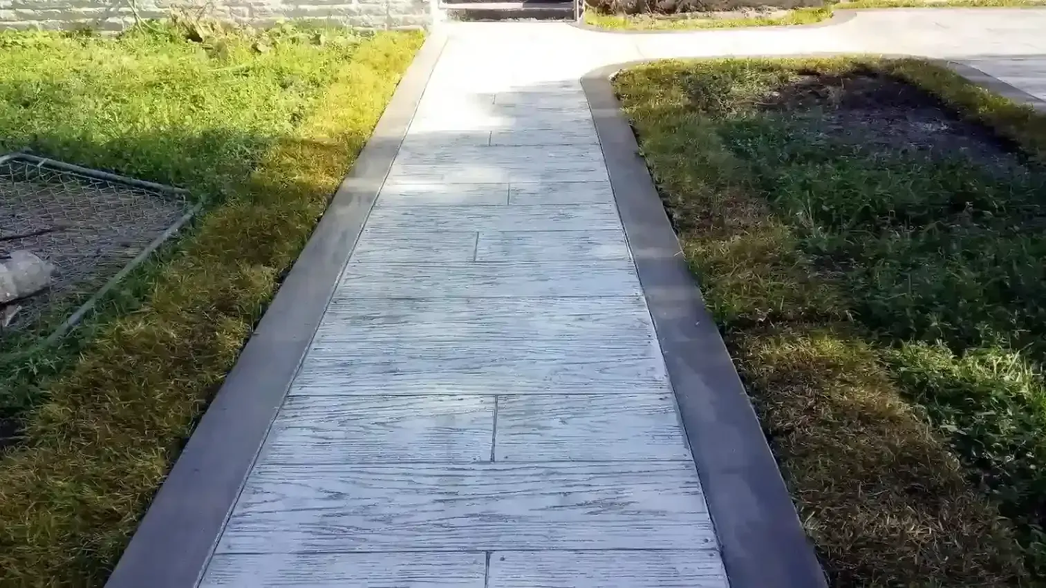 Decorative concrete driveway installation in frisco