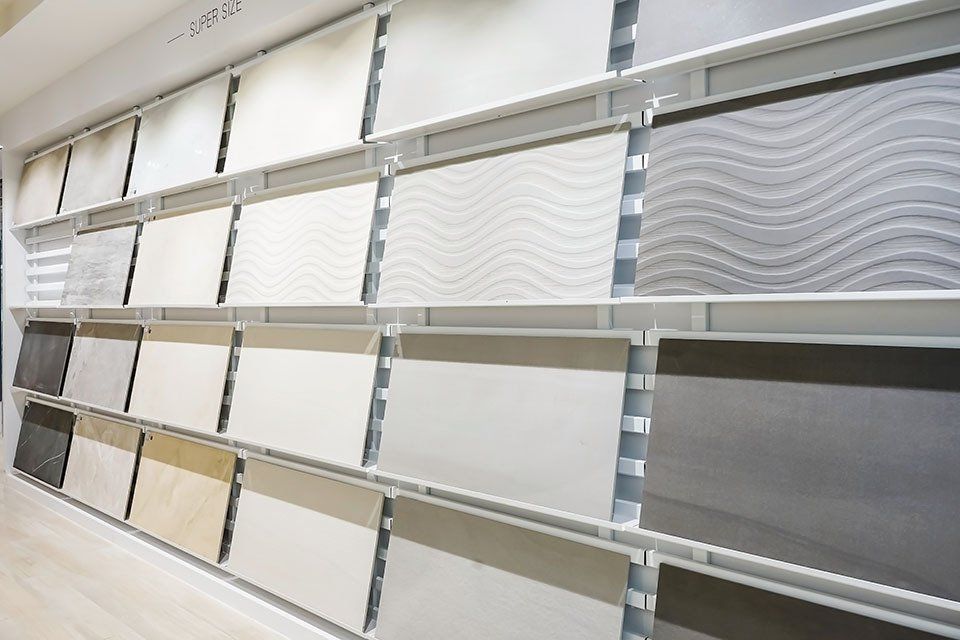 campioni di rivestimenti chiari in ceramica