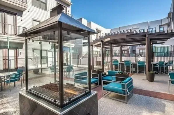 Loftview luxury student apartments at TCU - pool