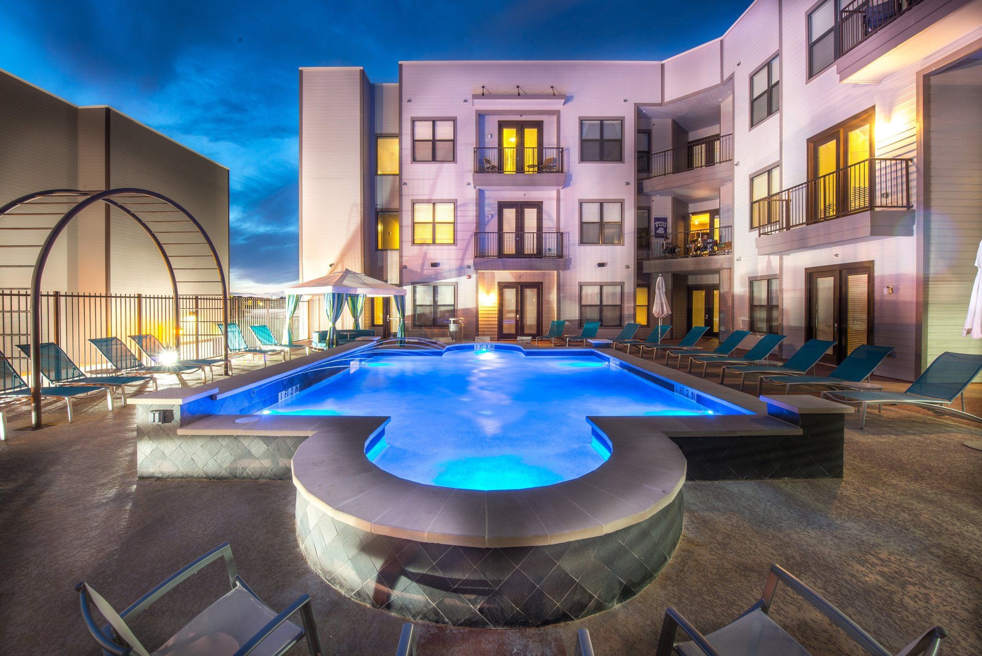 Loftview luxury student apartments at TCU - pool