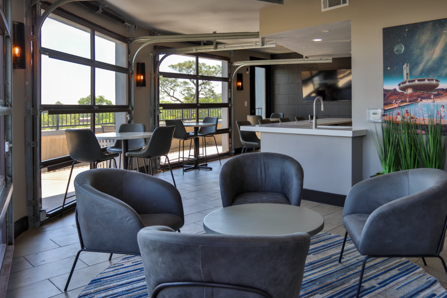 The Vue on Macgregor Apartment Homes - club area