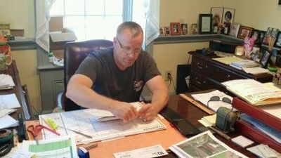 Lawn Mowing — Man in the Office in Carneys Point, NJ