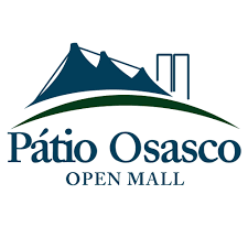 Um logotipo para o patio osasco open mall com uma montanha ao fundo.