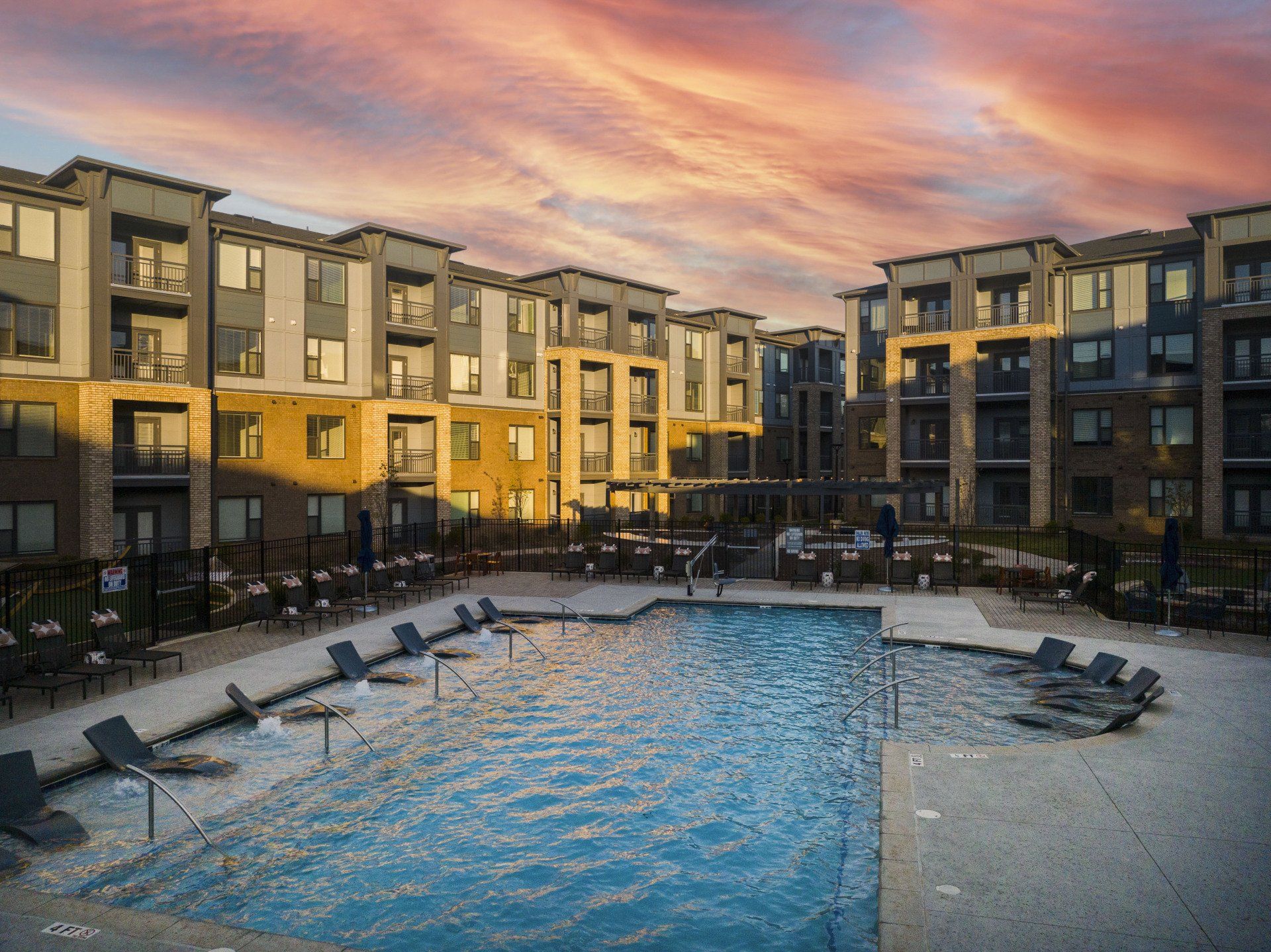 Gallery | Accent Southrail | Apartments in Charlotte, NC