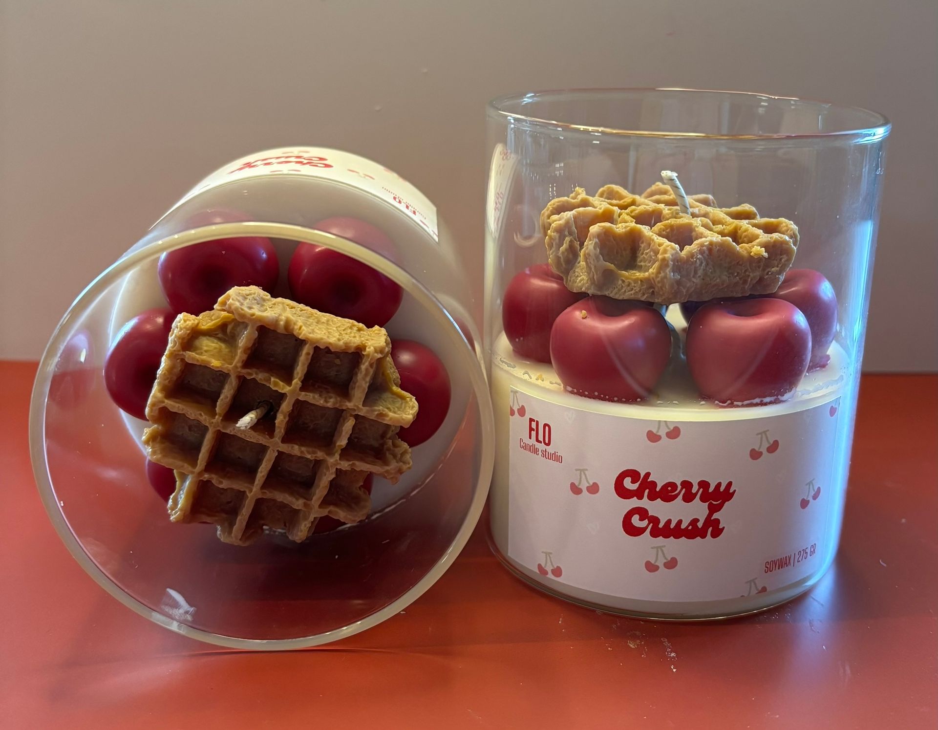 Twee geurkaarsen met de geur 