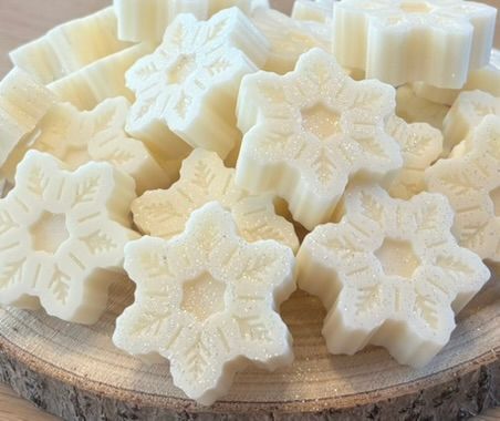 Snow is falling Waxmelts