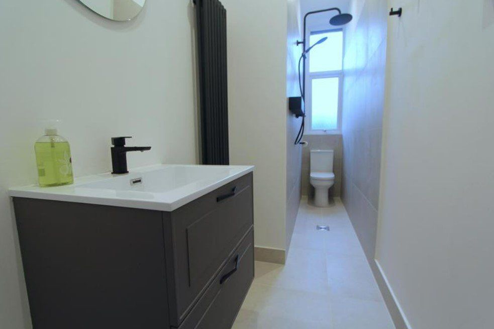 picture of a new wet room installed by Plumbers Sheffield