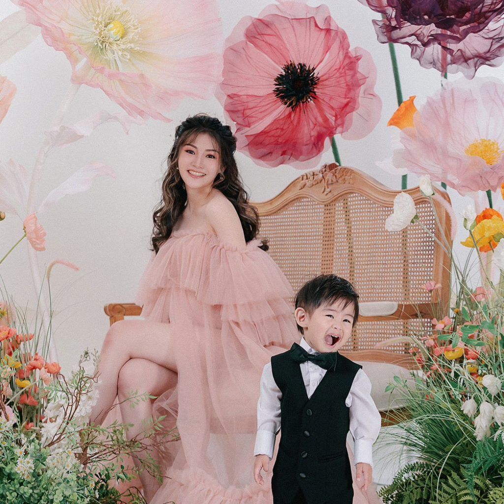 婚禮花藝佈置現場照｜沐思設計總監 Morris 操刀的婚禮花藝作品，結合花材、結構與空間設計，呈現自然浪漫的婚禮氛圍。
