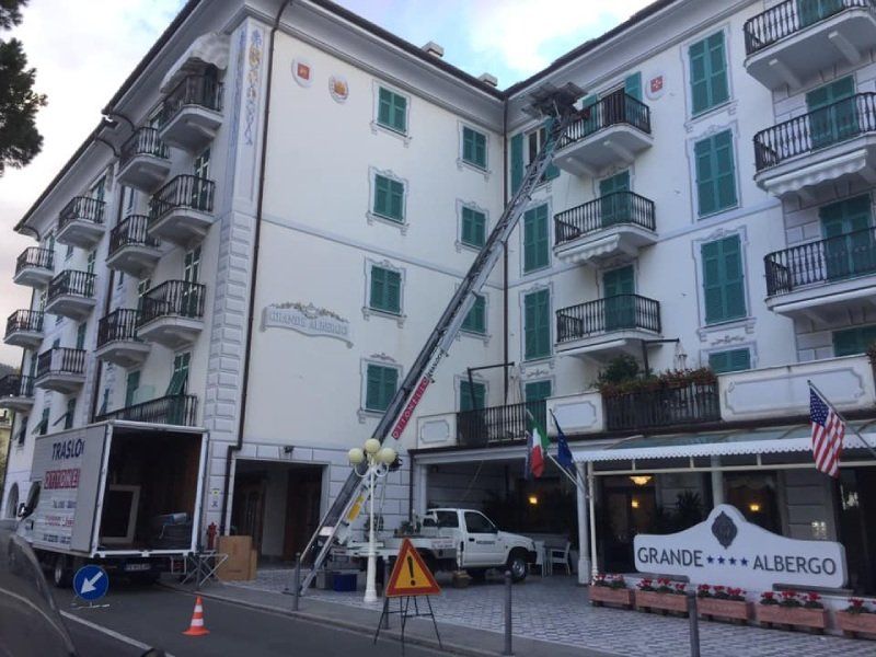 trasloco con montacarichi