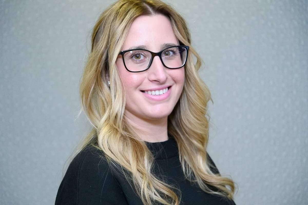 Administrative Assistant Photo | Dental Clinic Team Member | Dental Team Staff Member | McMurray Denture Centre | Denture Clinic in Fort McMurray | Crystal